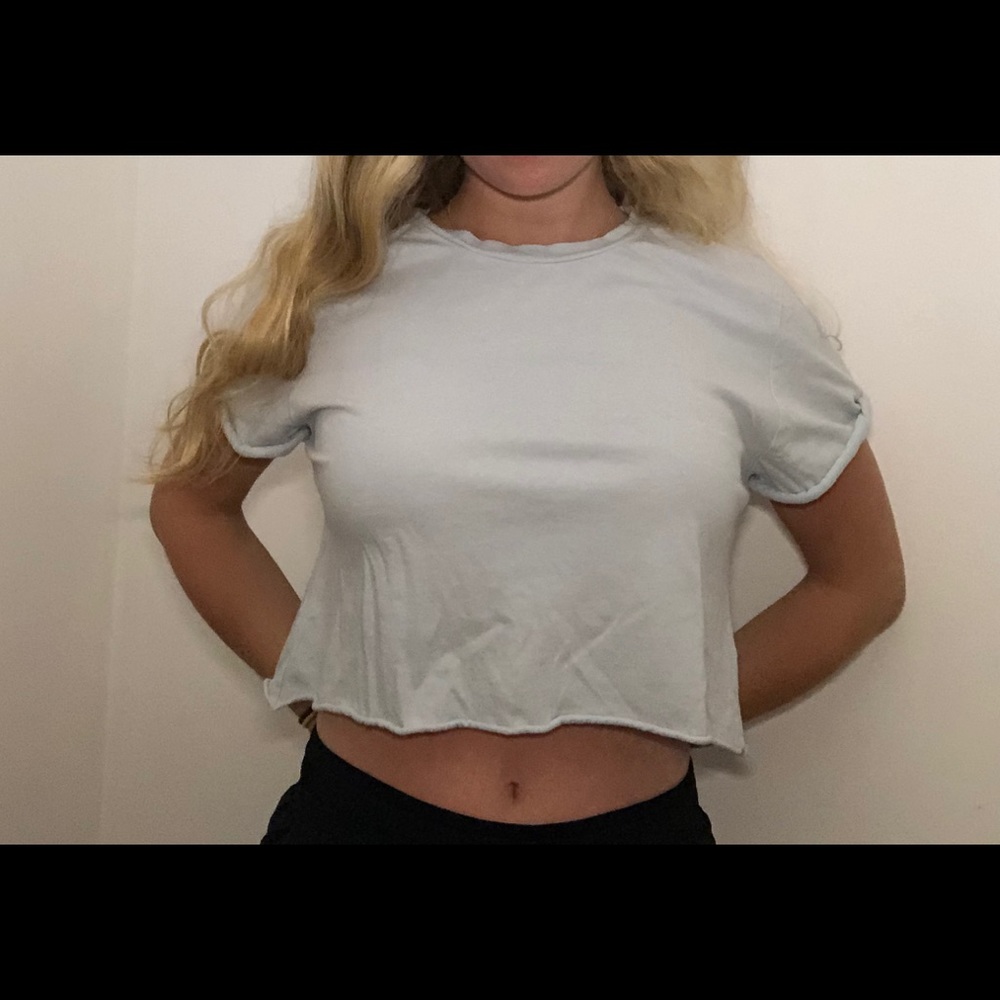 cropped light blue t shirt